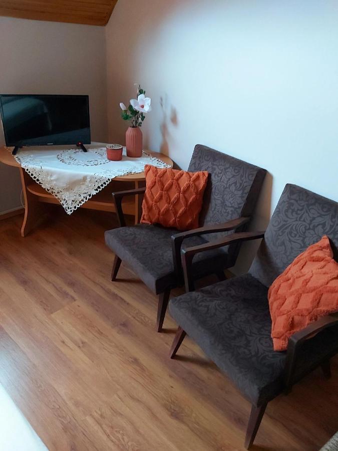 Luna Apartman Gyula Bagian luar foto